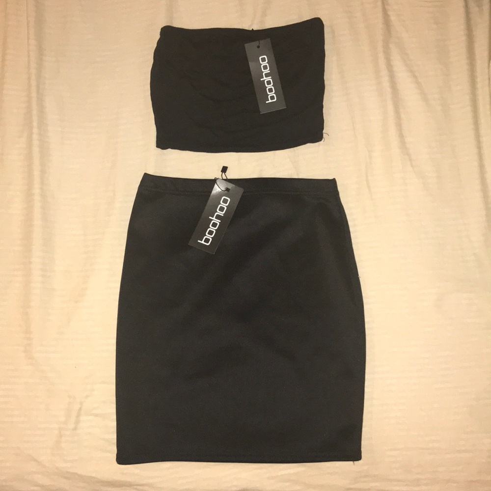 Black bandeau top + black mini skirt Outfit